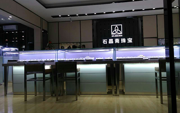 采購珠寶首飾柜臺(tái),鴻鈦珠寶展柜廠,定制珠寶首飾柜臺(tái),玻璃珠寶展示柜