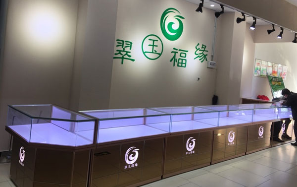 展示柜臺設(shè)計怎么做好看又實(shí)用?