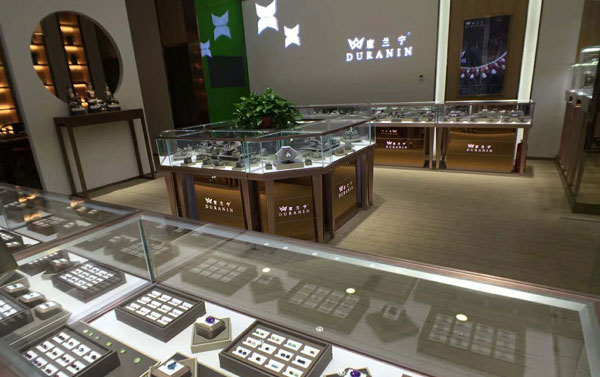 珠寶柜臺(tái)展示柜效果圖哪里有，推薦鴻鈦展柜