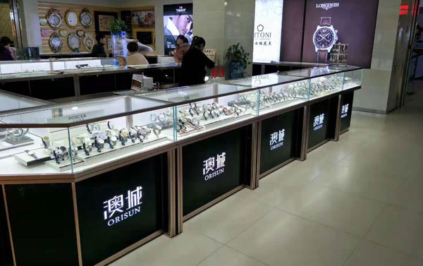 商場珠寶展柜設(shè)計要求有哪些?起到了哪些作用?